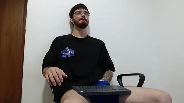 Show modela joseh0se na web-kameri