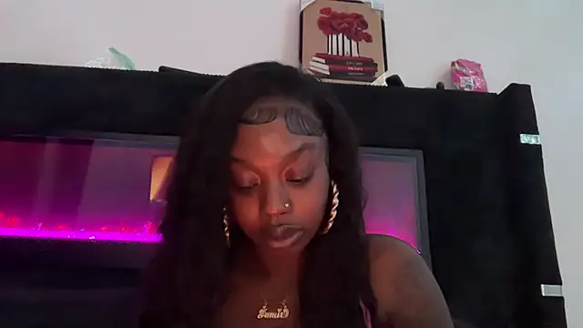 Pokazy przed kamerką – sevynsexysinss