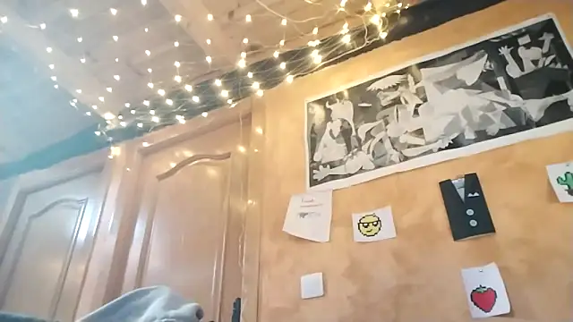 Show modela Oridama123 na web-kameri