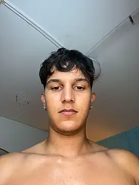 Pokazy przed kamerką – Leo_Savage_