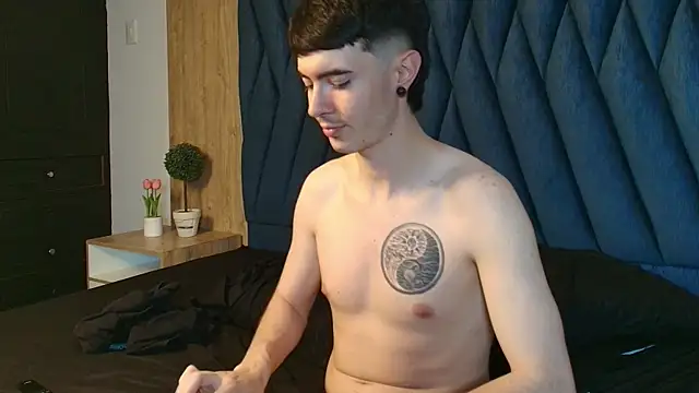 lio____: απευθείας συνομιλία ΧΧΧ