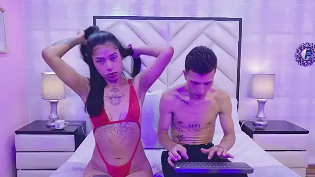 ChloeAndJeanPaul Webcam show