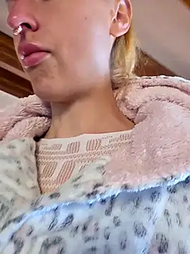 Chat +18 de kylie_blck ao vivo