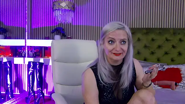 LadyTouch Live XXX Chat