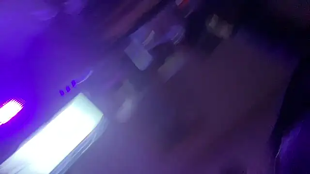 Guyst049 live XXX chat