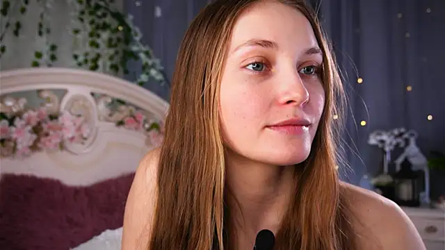 MonaEldon Chat XXX in diretta