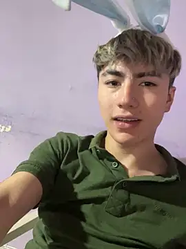 AlexanderCollman2 Live XXX Chat