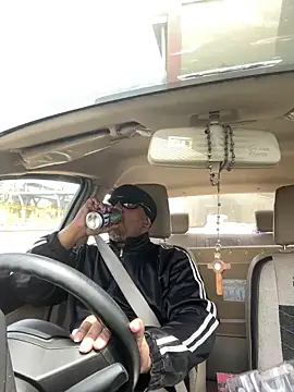 Dick_6inches_Delhi: διαδικτυακό σόου στην κάμερα