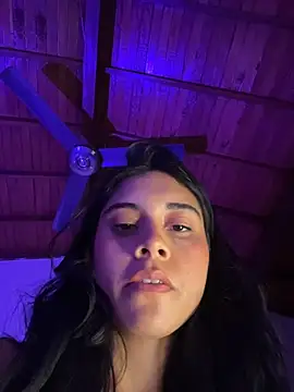 XXX chat uživo modela Miia_moonn