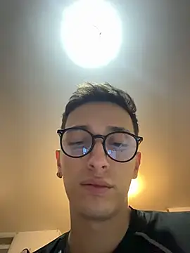 Thiago_Jones1のウェブカメラショー