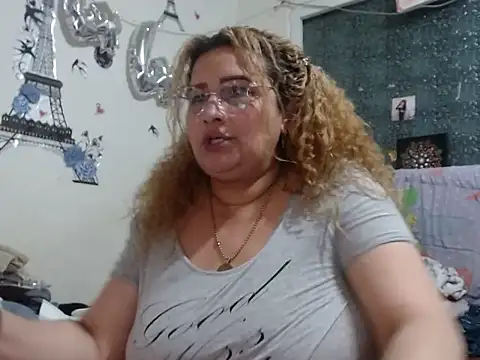 Chatroom XXX en direct de Perla1981--