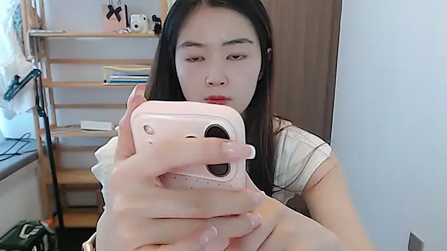 Mimi-cnbabyのライブXXXチャット