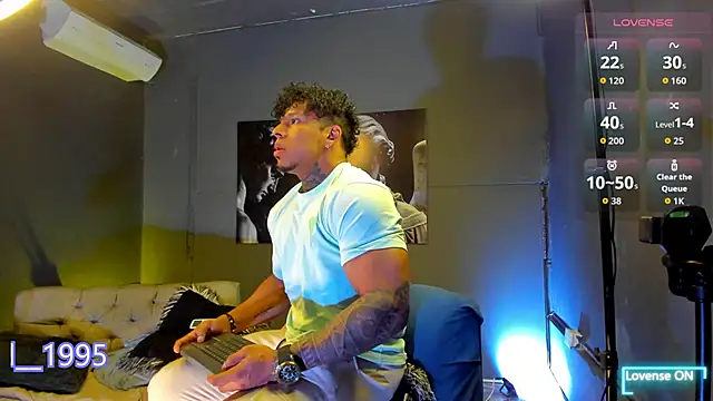 bradley_smith 在線直播表演