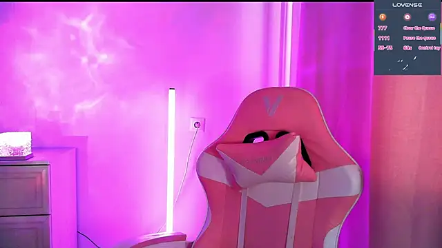 eskatmi's Live XXX Chat