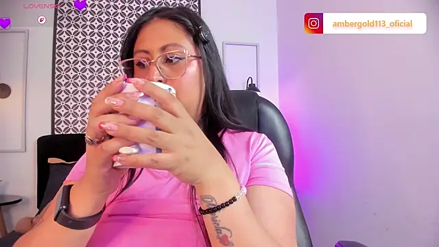 Živý XXX chat Amber_gold_