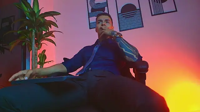 ALPHA_DOMINUS_ Adlı Modelin Canlı XXX Sohbeti