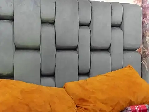 JESSYCORTES: онлайн-секс-чат