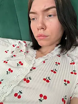 Lisaaa_Alisa Adlı Modelin Canlı XXX Sohbeti