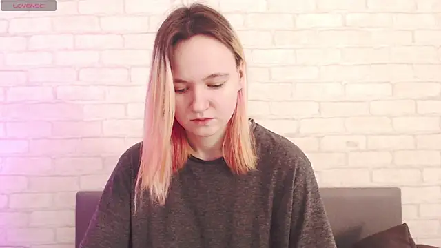 Ericha_Stone Chat XXX in diretta