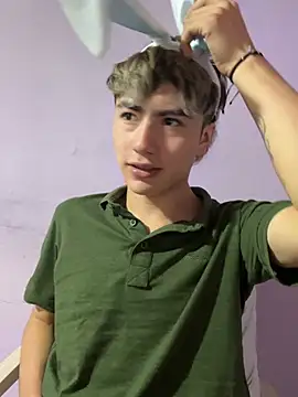 AlexanderCollman2のウェブカメラショー