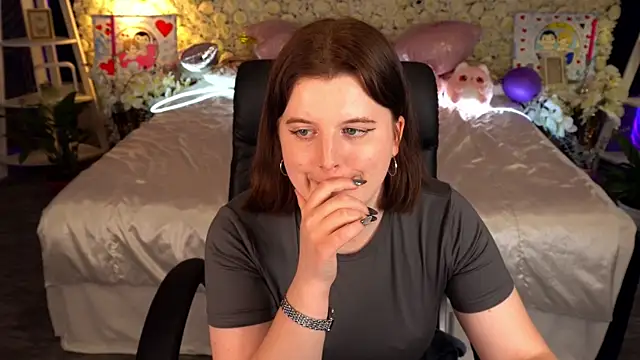 KristiFoxy Chat XXX live