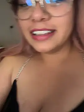 Chat +18 de mondeliciosa1111 ao vivo