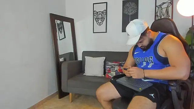 Show modela Justin_kingX7 na web-kameri