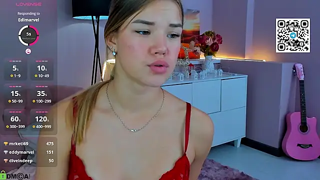 CherryLexi_ Adlı Modelin Canlı XXX Sohbeti