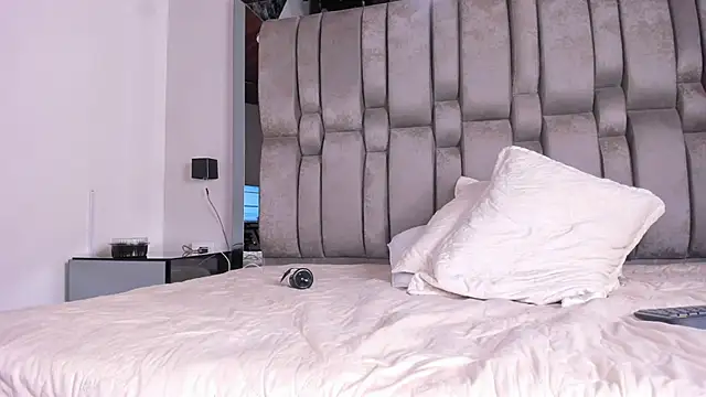 REINA_ADAHARA Webcam show