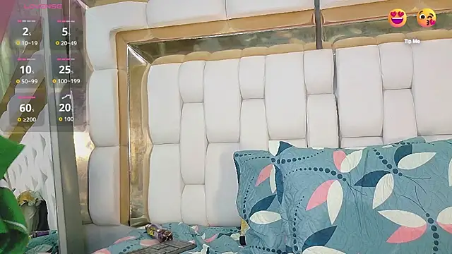 Chat XXX en directo de kinkyhousewifee