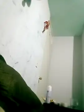 Yerackhip: διαδικτυακό σόου στην κάμερα