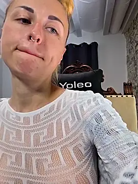 kylie_blckn Webbikameraesitys