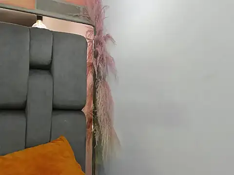 JESSYCORTES élő XXX-chatje