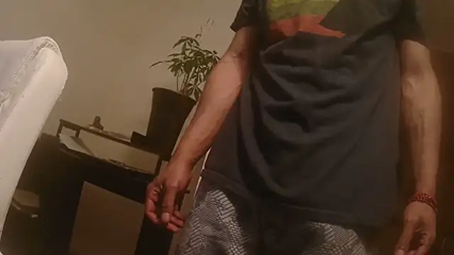 MrDaddyBbSnakeのライブXXXチャット