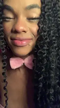 Cammgirlmii Adlı Modelin Canlı XXX Sohbeti