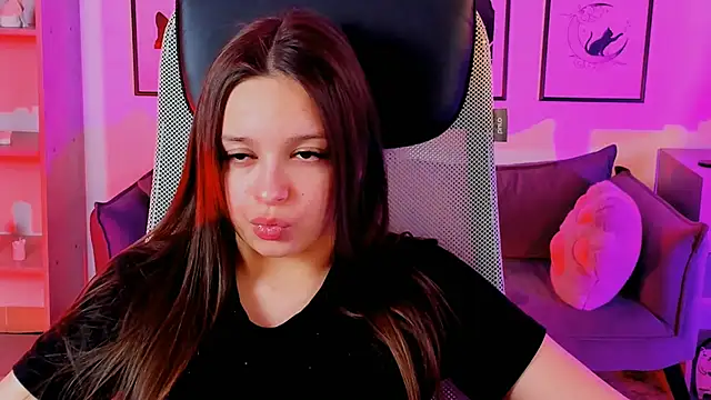 EvaGrase Adlı Modelin Canlı XXX Sohbeti