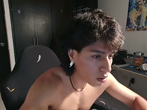 DIEGOERAZOX: διαδικτυακό σόου στην κάμερα