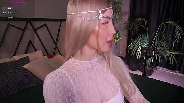 LindaThacker élő XXX-chatje