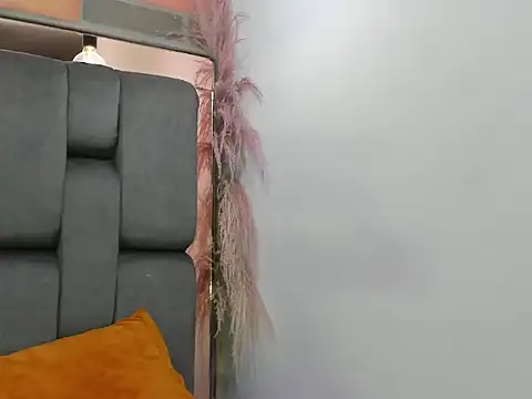 Chat +18 de JESSYCORTES ao vivo