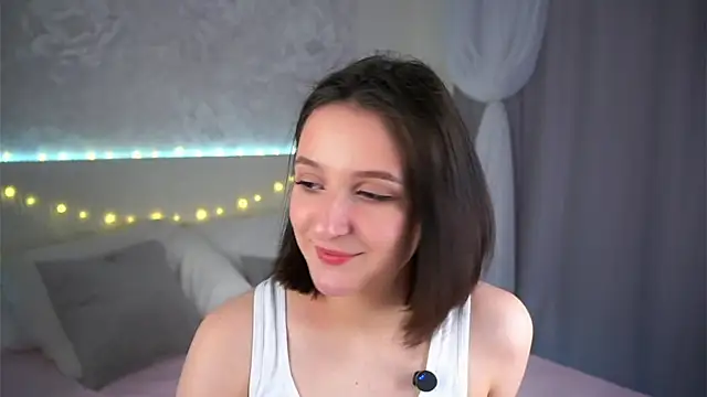 FalineBeacher élő XXX-chatje