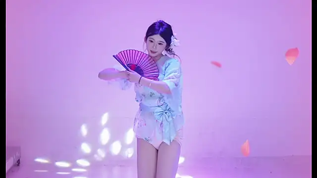 Chat +18 de ATY-1315 ao vivo