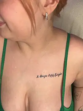 แชท XXX สดของ KellyMoors