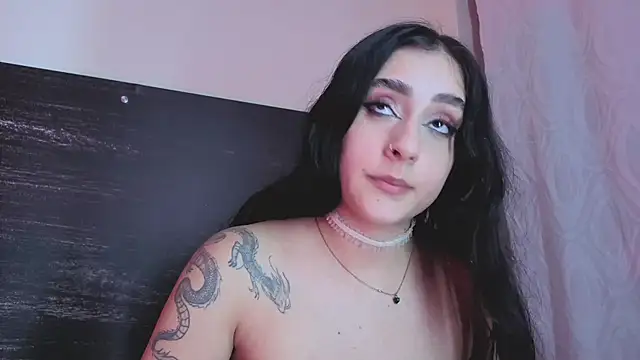 sharlot24's Live XXX Chat