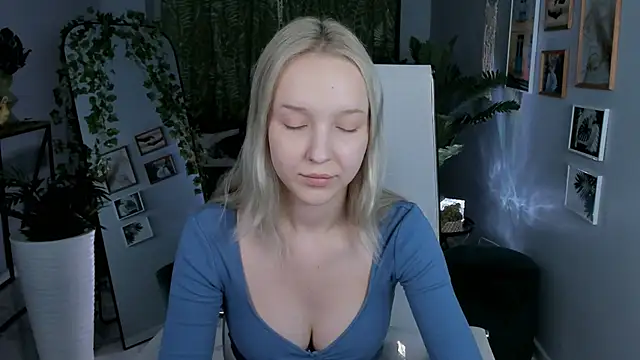 MaoqiBeverly's Webcam Show