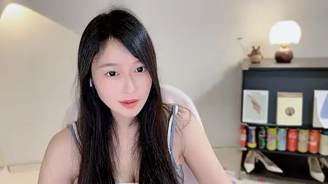 Onechestnut's Live XXX Chat