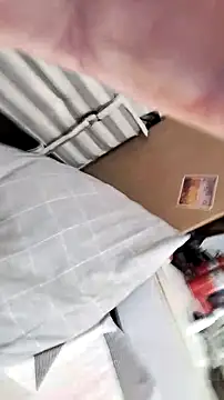 pussyjuicelover38's Webcam Show