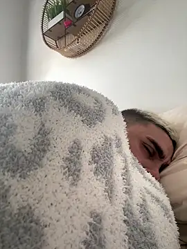 gucci_1996 Show in webcam