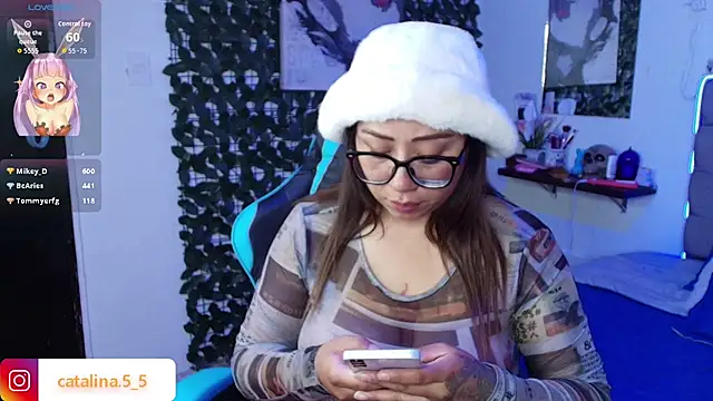 Chatroom XXX en direct de Kata_Bigboobs