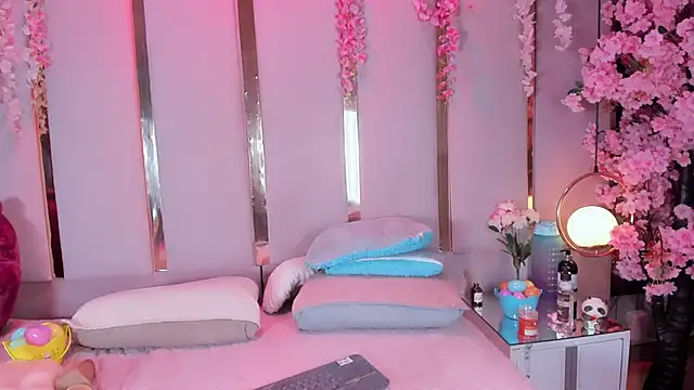 EmmaWilliam1 Adlı Modelin Canlı XXX Sohbeti