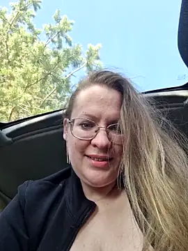 BustyLanaX – Kamerová šou